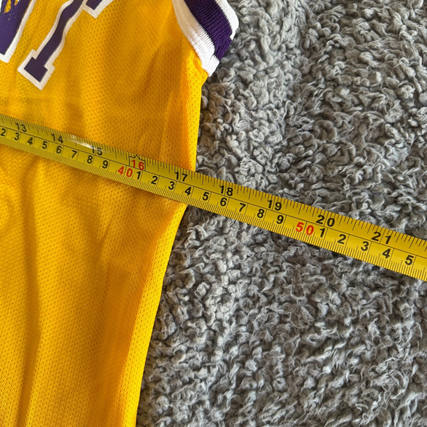 Kobe Bryant Authentic Champion Los Angeles Lakers #8 Gold Jersey 40 M 97-98 RARE