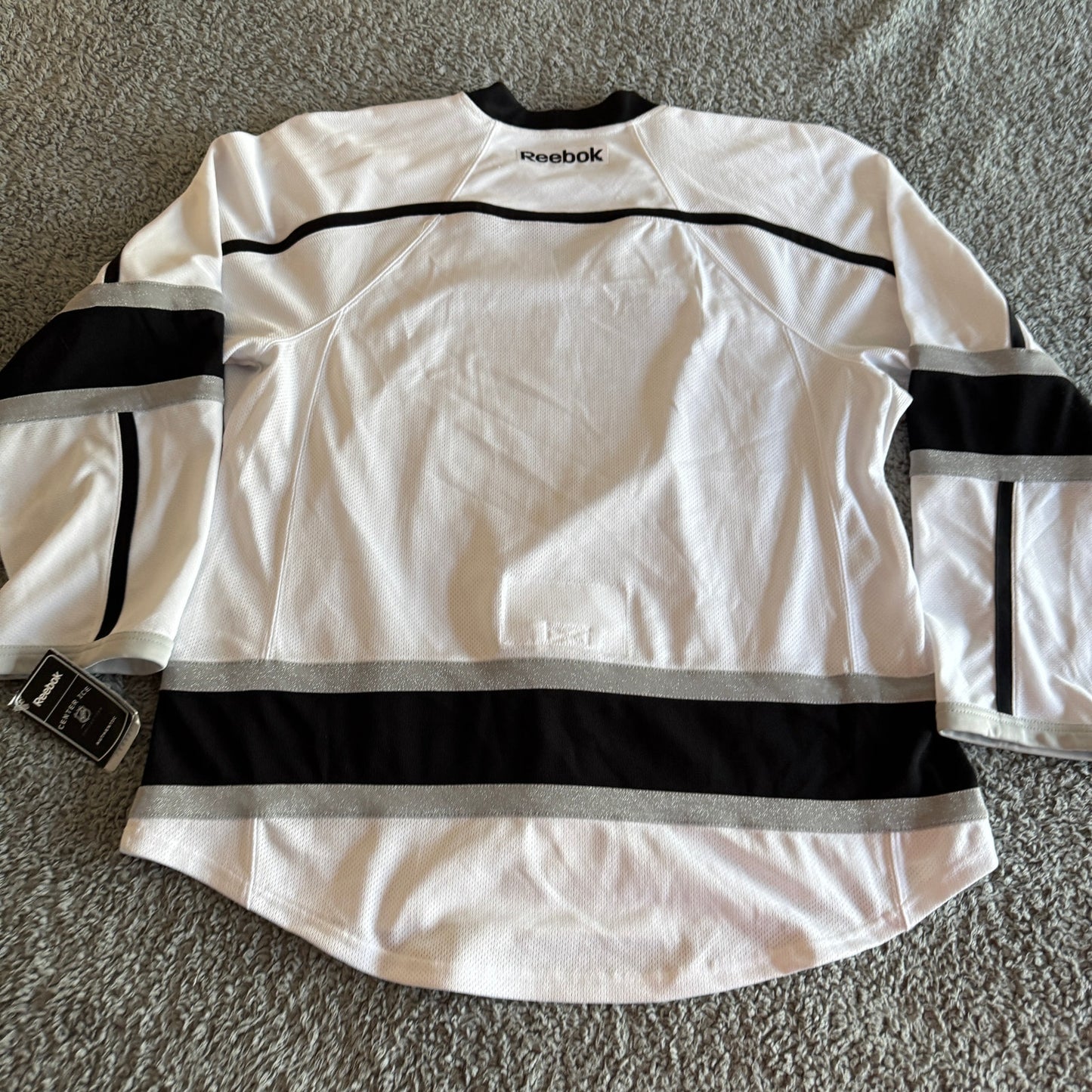 NWT 2011 Reebok NHL Los Angeles Kings Authentic Indo-Edge White Jersey Sz 52 XXL