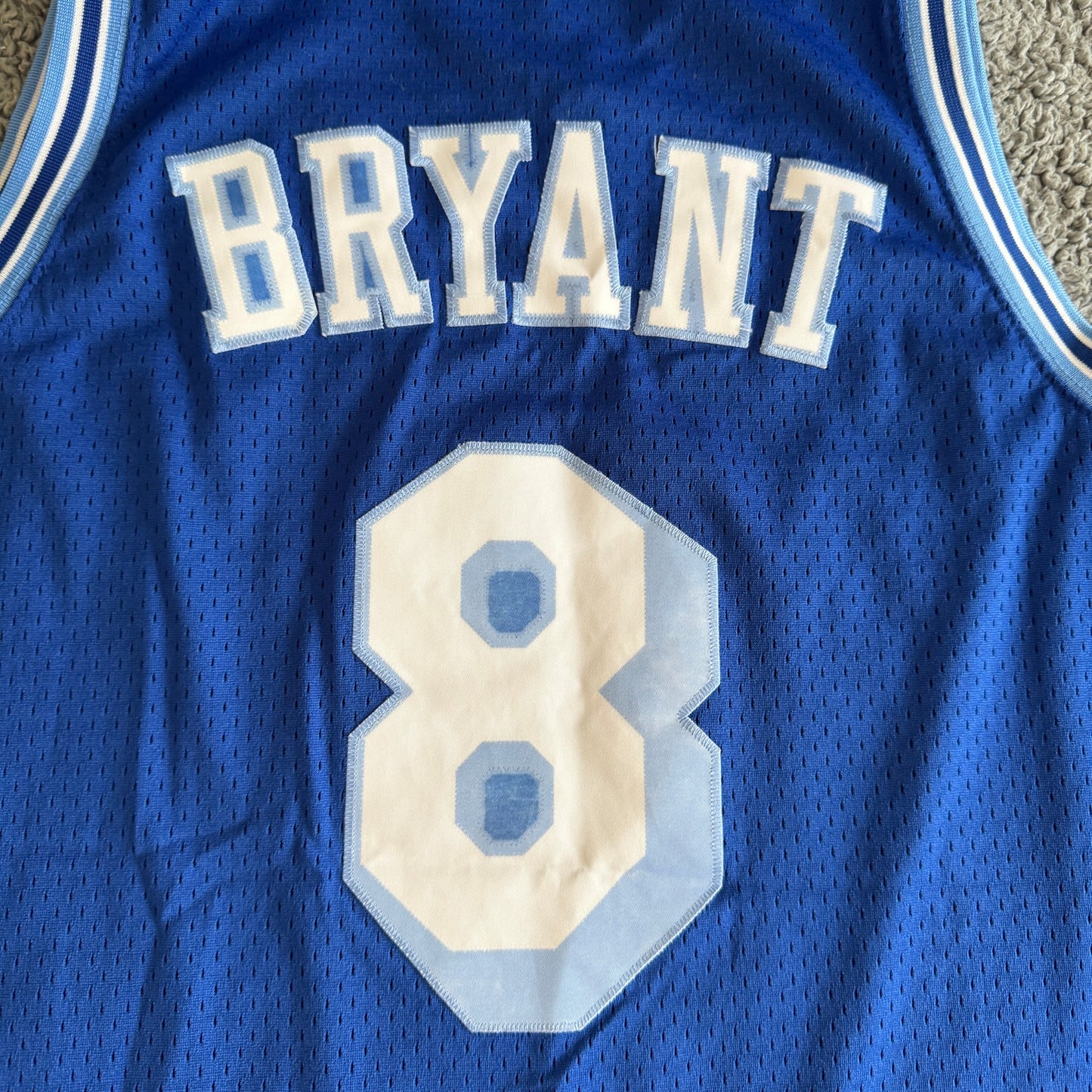 Kobe Bryant Vintage NBA 2004 Los Angeles Lakers Nike Jersey 2XL Blue Swingman