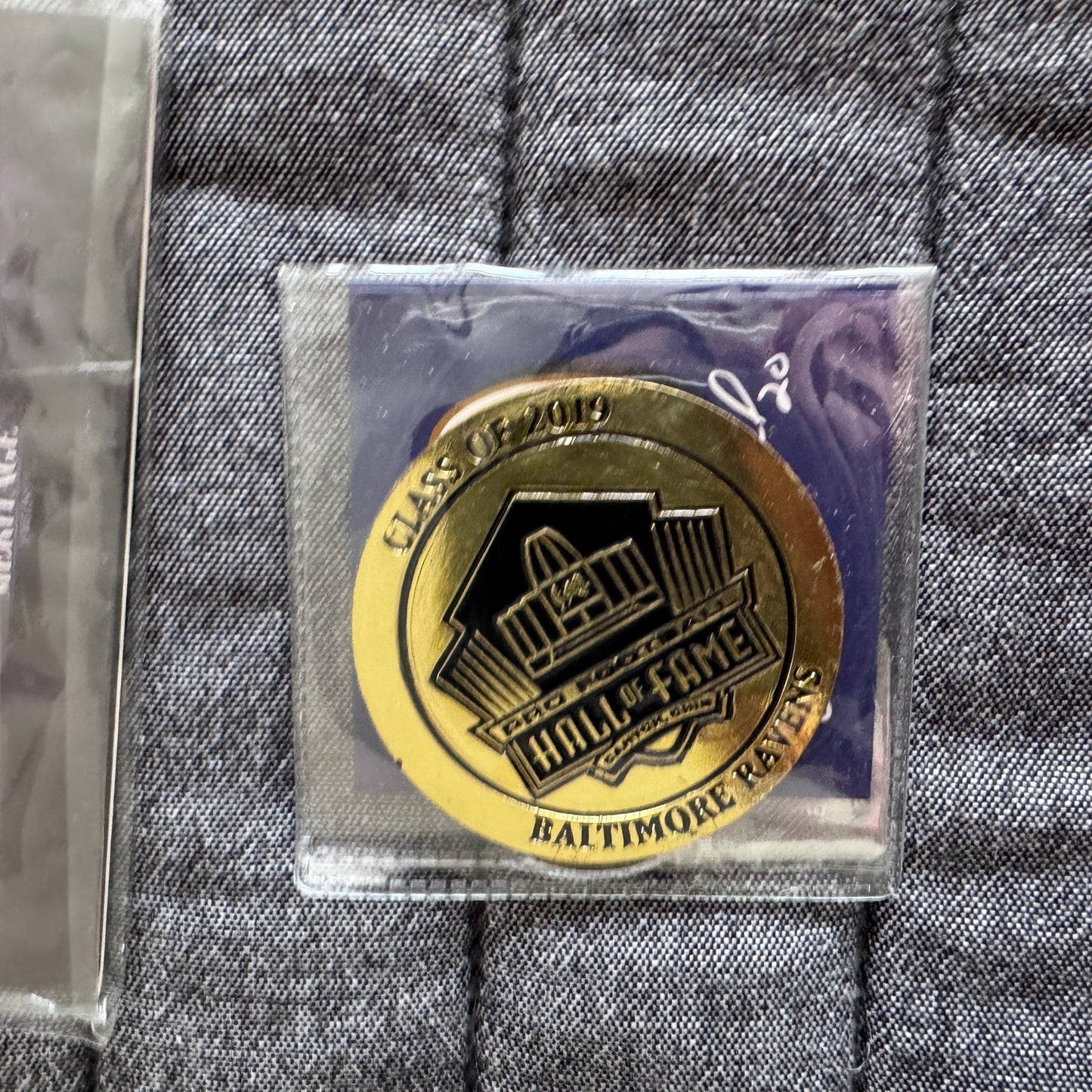 (4) NFL Baltimore Ravens Hall of Fame Memorabilia- Coin, Pins - Reed Suggs Yanda