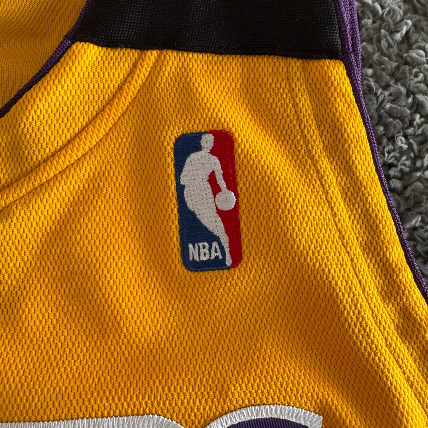 Mitchell & Ness 2000 Shaquille O'Neal NBA Los Angeles Lakers Finals Jersey 40-M