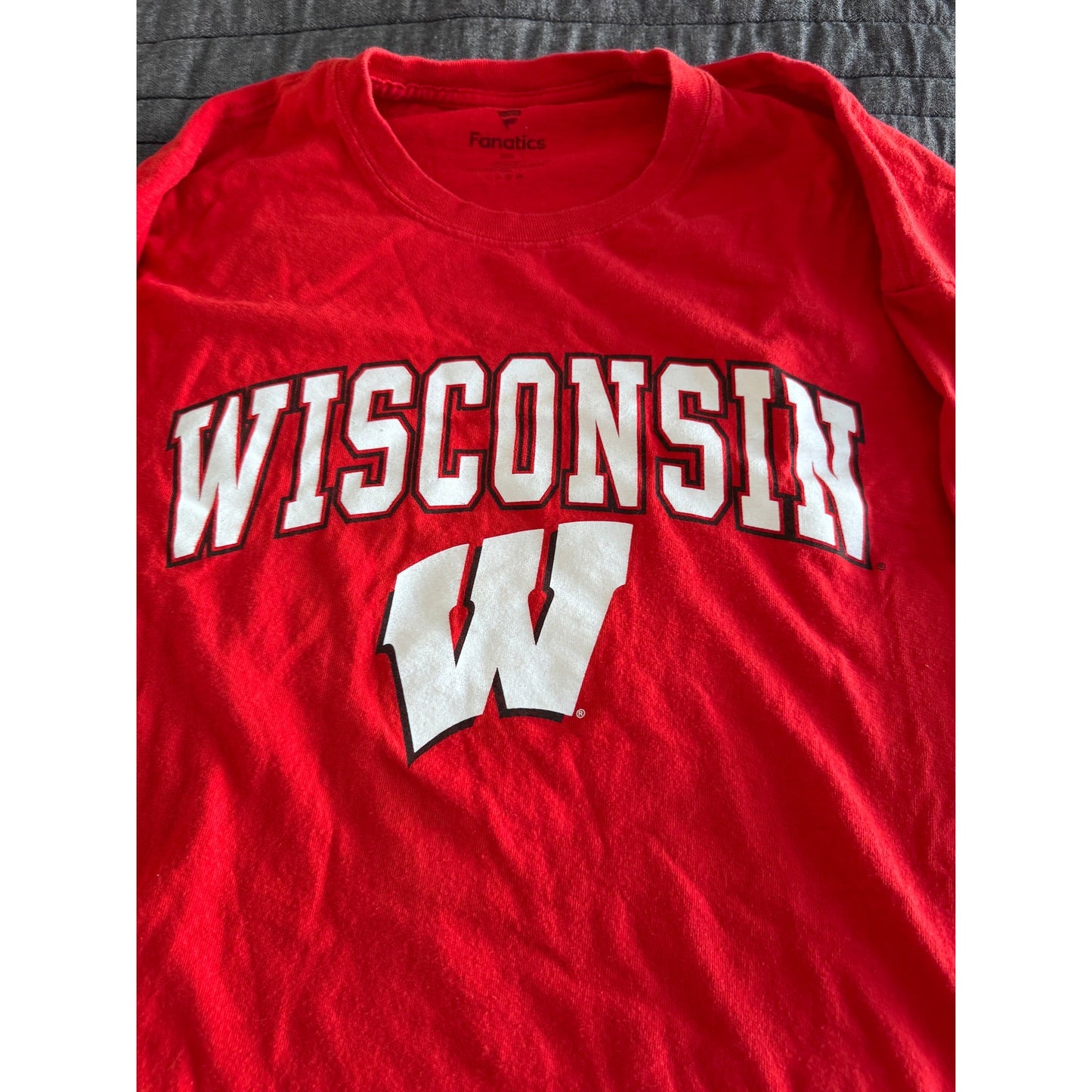 Fanatics NCAA Wisconsin Badgers Red Logo Shirt Men's XXL