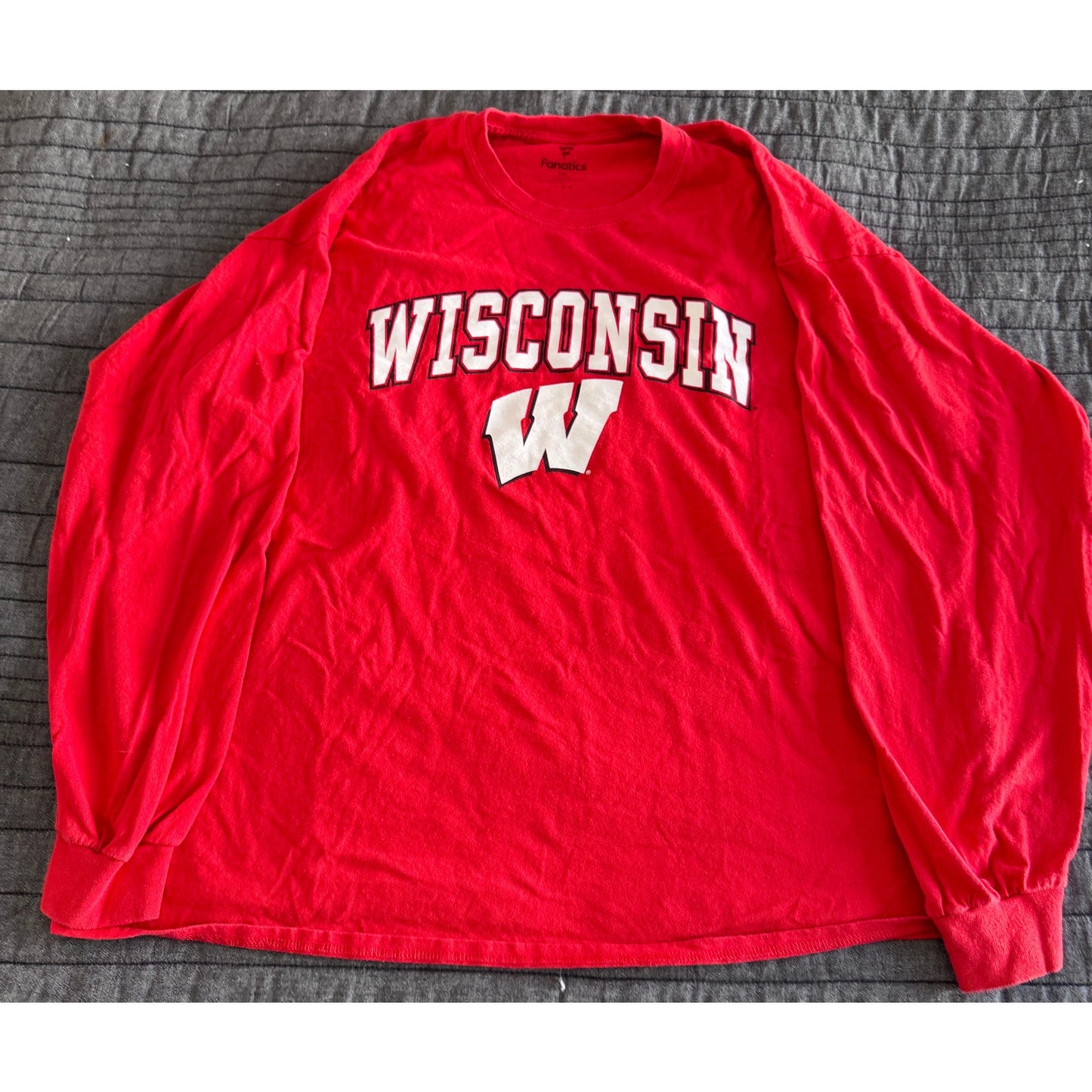 Fanatics NCAA Wisconsin Badgers Red Logo Shirt Men's XXL