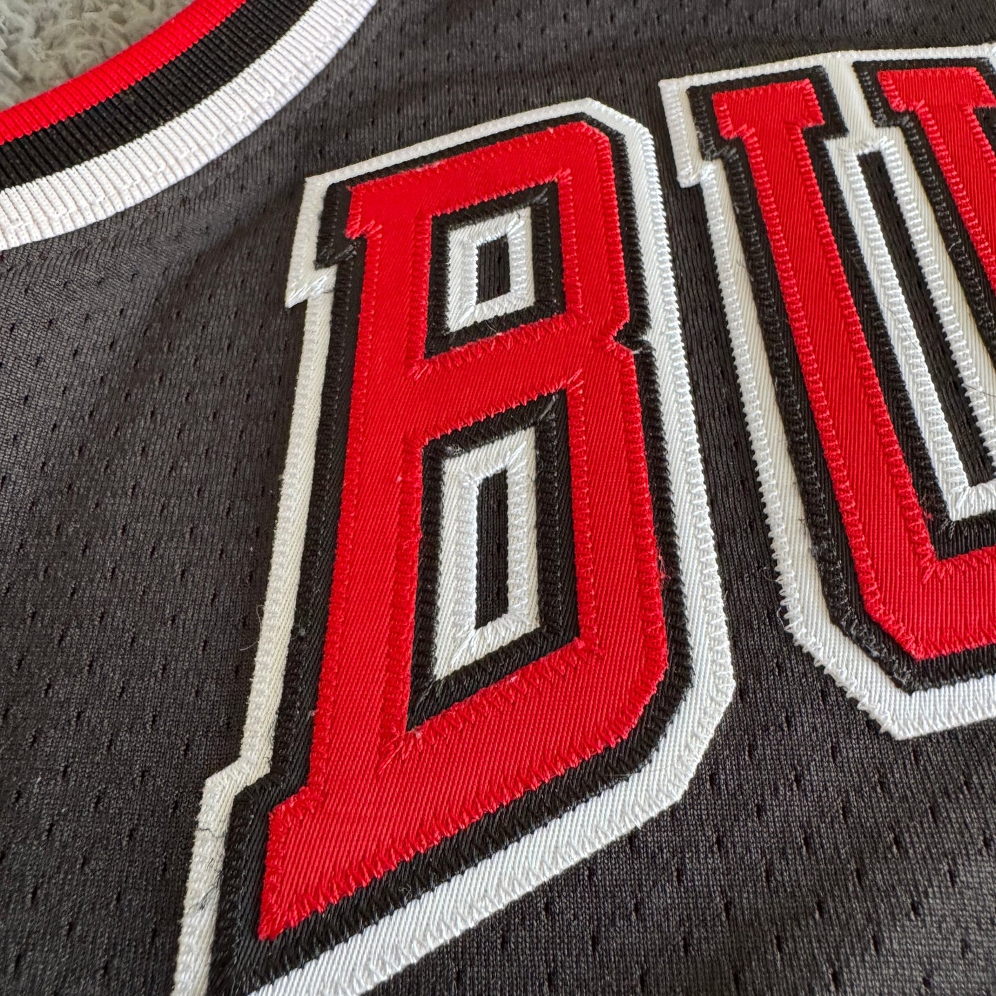Authentic Mitchell & Ness Scottie Pippen NBA Chicago Bulls 97-98 Jersey 36 S