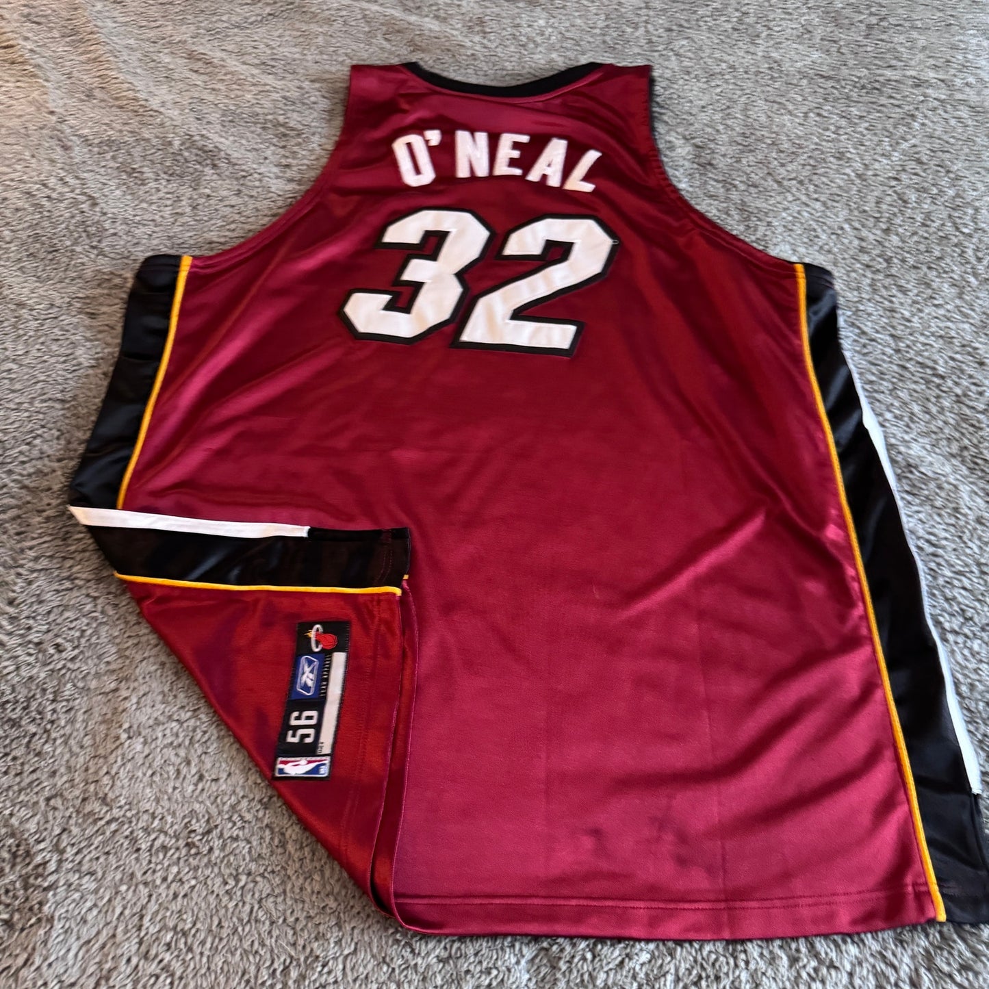 100% Authentic Reebok 2004 Shaquille O'Neal NBA Miami Heat Red Jersey Sz 56