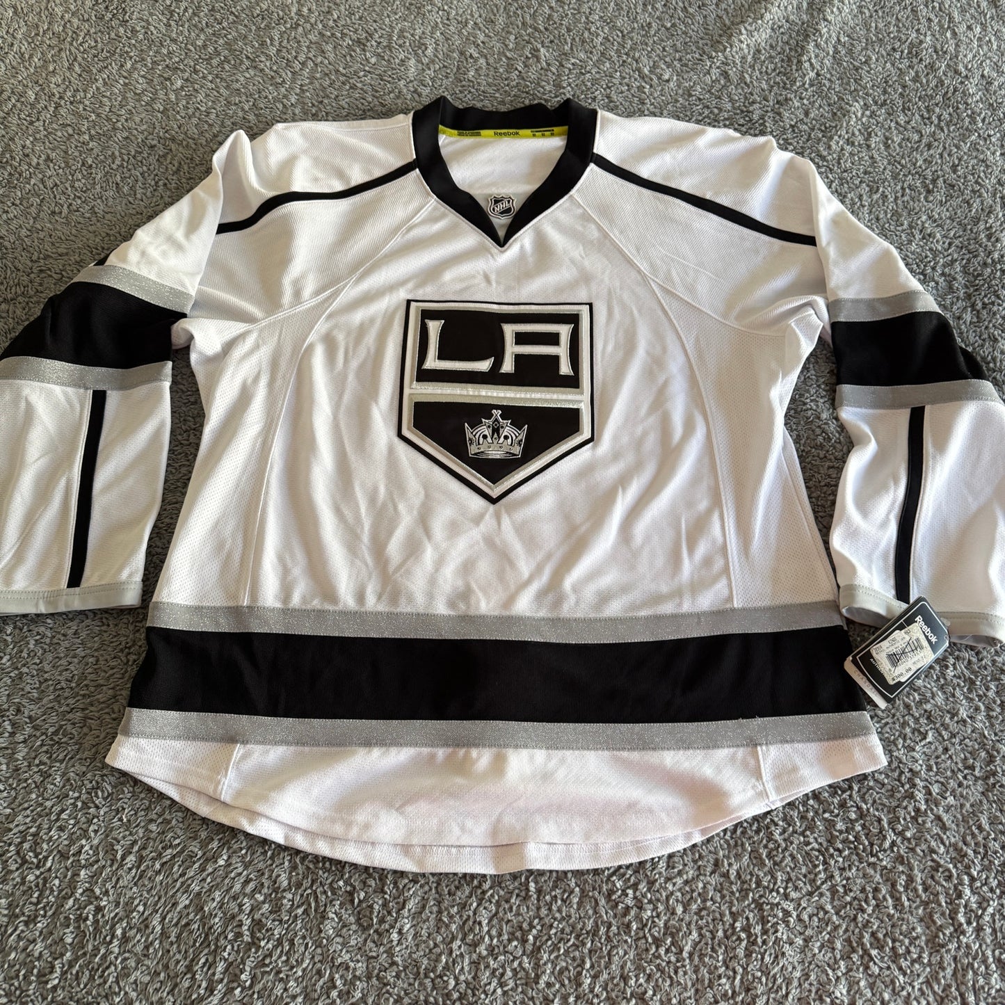 NWT 2011 Reebok NHL Los Angeles Kings Authentic Indo-Edge White Jersey Sz 52 XXL