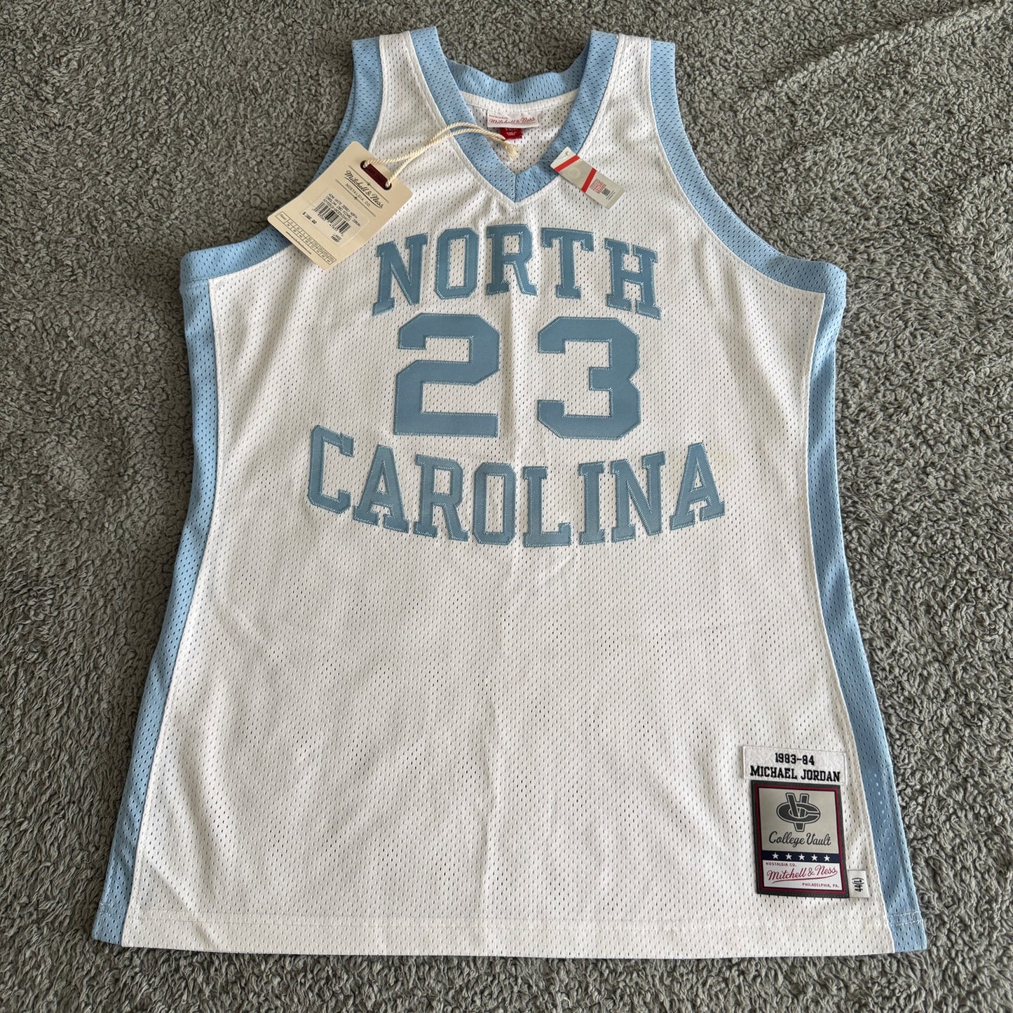 NWT Authentic Mitchell & Ness Michael Jordan UNC Tar Heels 1983-84 Jersey Sz 44