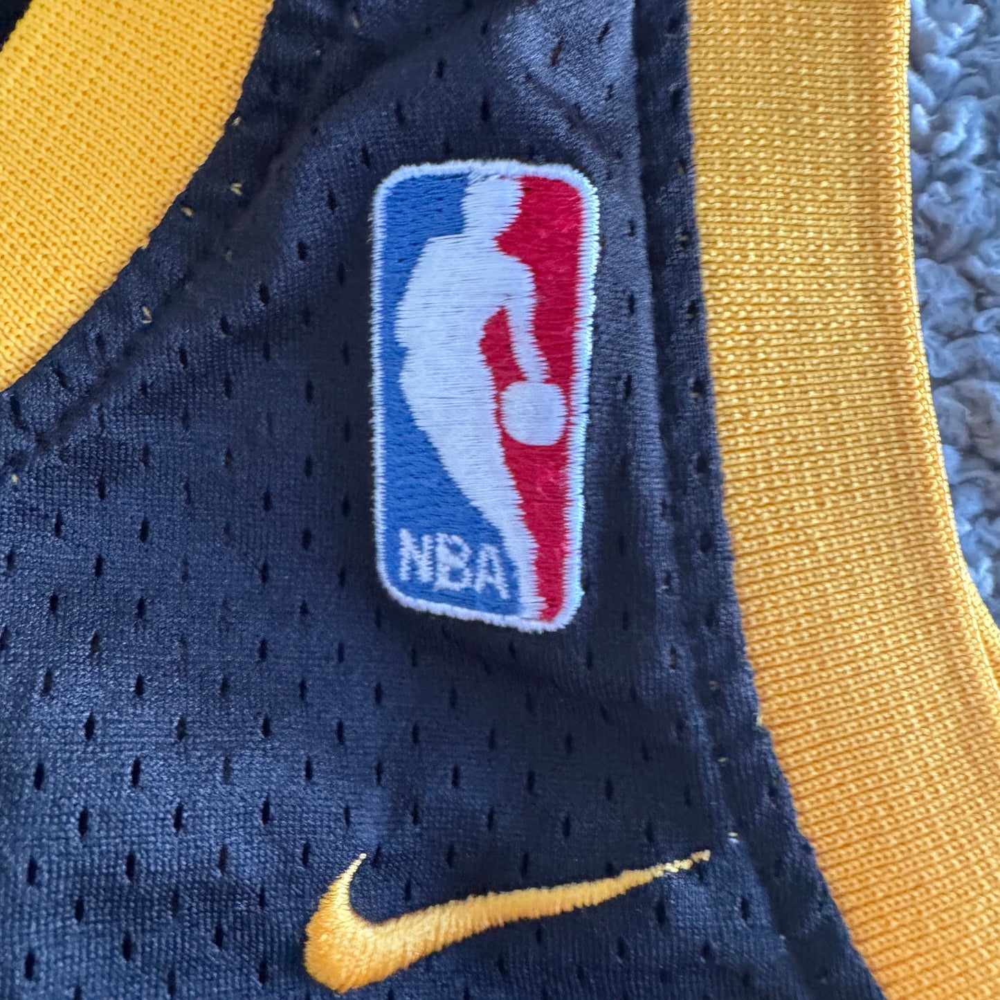 Kobe Bryant Vintage Nike NBA LA Lakers Jersey Black Swingman 1957 Rewind Y-L