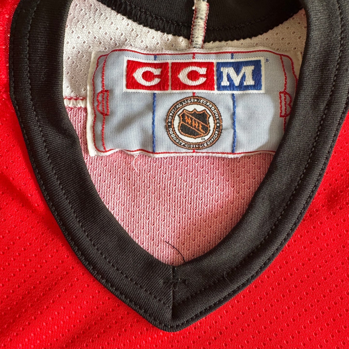 Rare NHL Vancouver Canucks CCM Salmon Gradient Flying Skate Hockey Jersey S/M