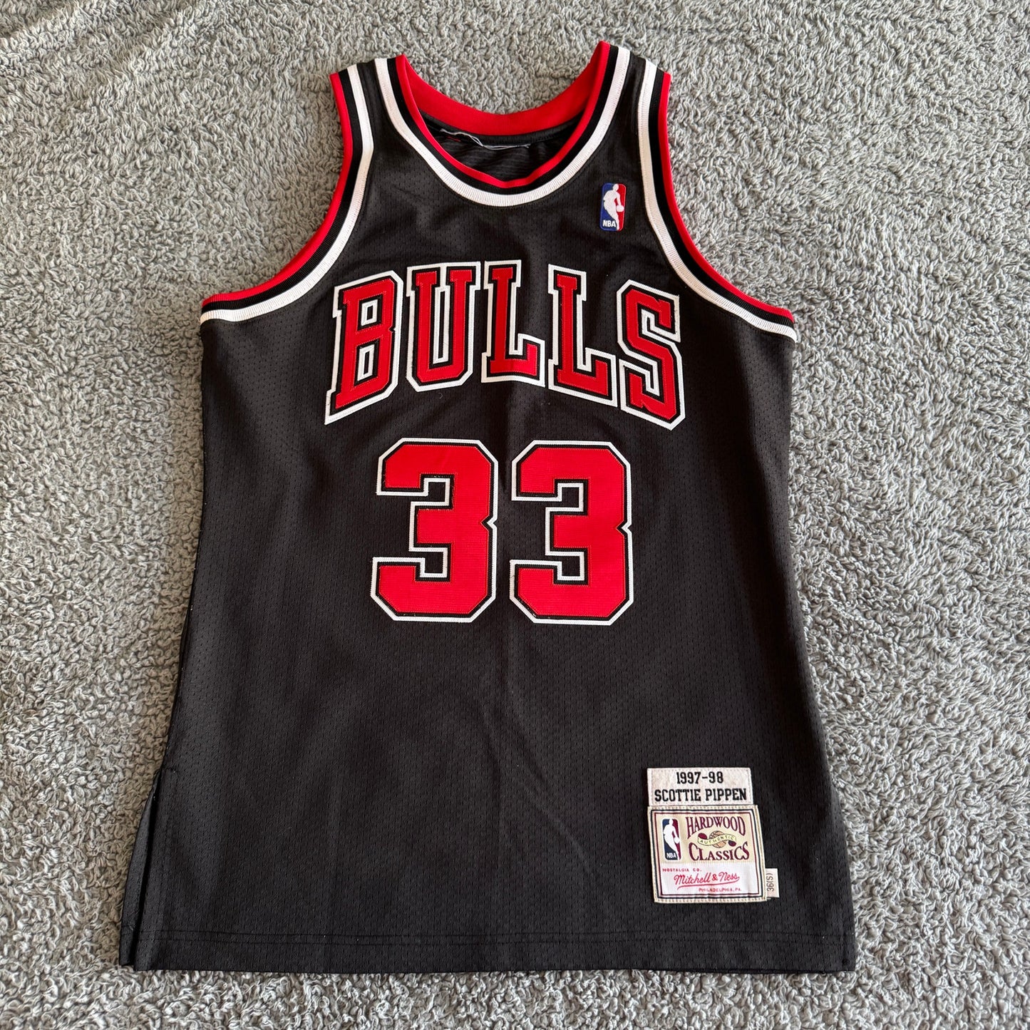 Authentic Mitchell & Ness Scottie Pippen NBA Chicago Bulls 97-98 Jersey 36 S