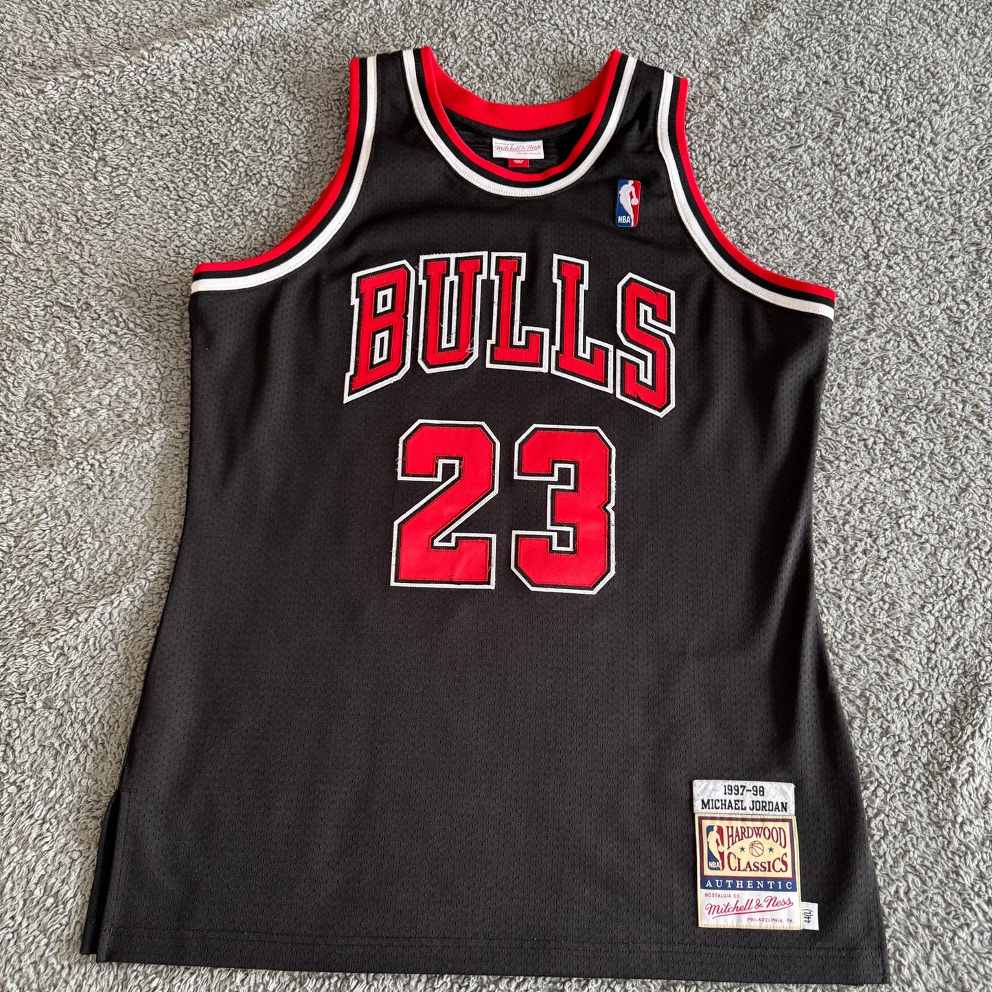 100% Authentic Michael Jordan Mitchell & Ness NBA Chicago Bulls 97-98 Jersey 44