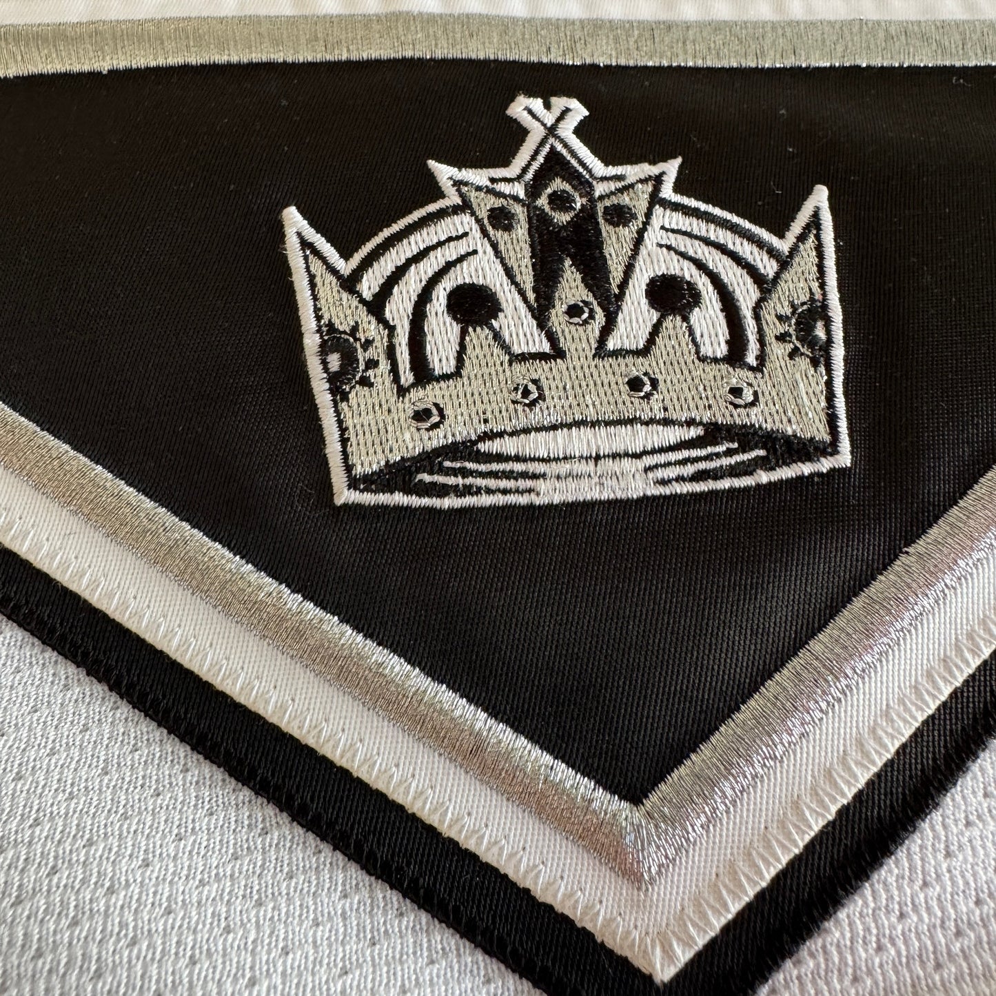 NWT 2011 Reebok NHL Los Angeles Kings Authentic Indo-Edge White Jersey Sz 52 XXL