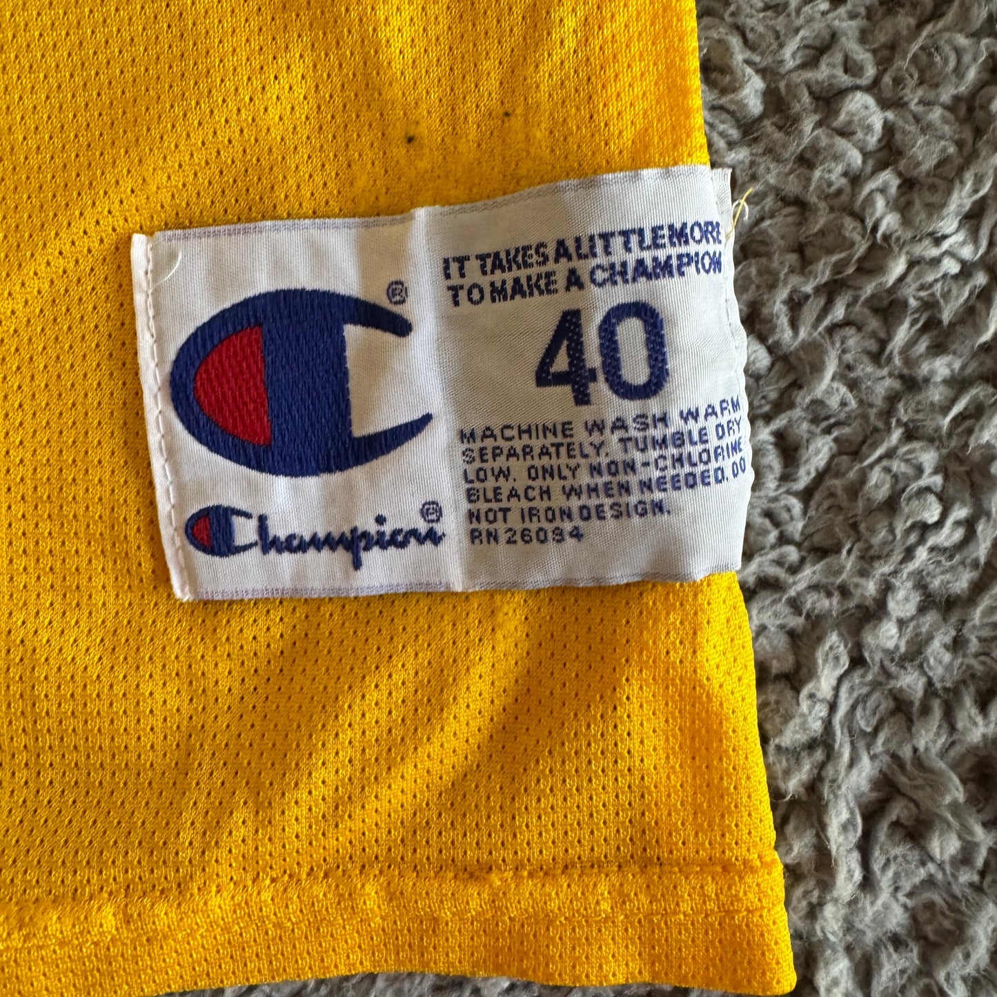 Kobe Bryant Authentic Champion Los Angeles Lakers #8 Gold Jersey 40 M 97-98 RARE
